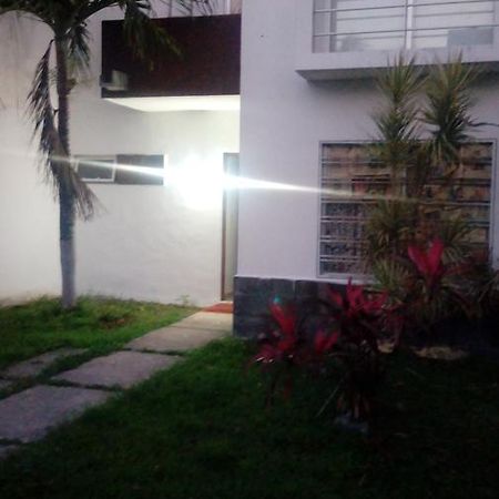 Villas Del Arte 칸쿤 외부 사진